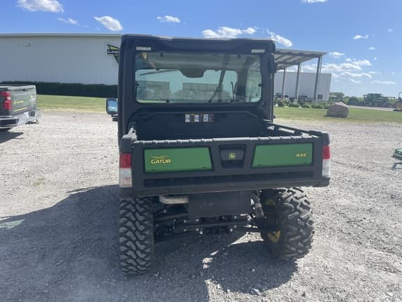 Image of John Deere XUV 835M equipment image 4