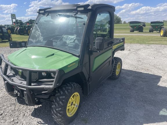 Image of John Deere XUV 835M Primary image