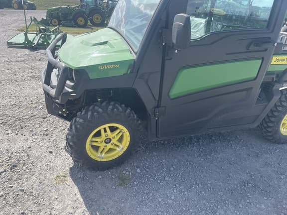 Image of John Deere XUV 835M equipment image 2