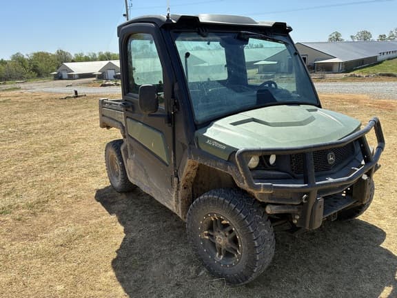 Image of John Deere XUV 835M Primary image