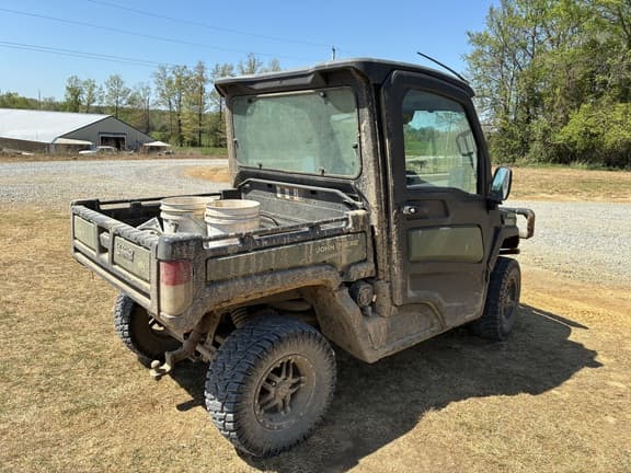 Image of John Deere XUV 835M equipment image 1