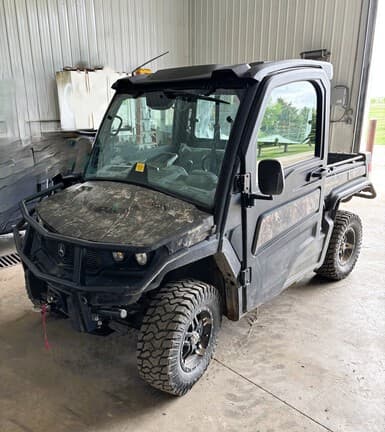 Image of John Deere XUV 835M equipment image 2