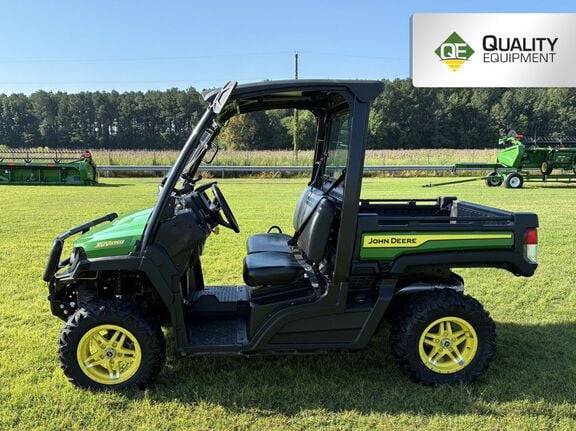 2024 John Deere XUV 835M Equipment Image0