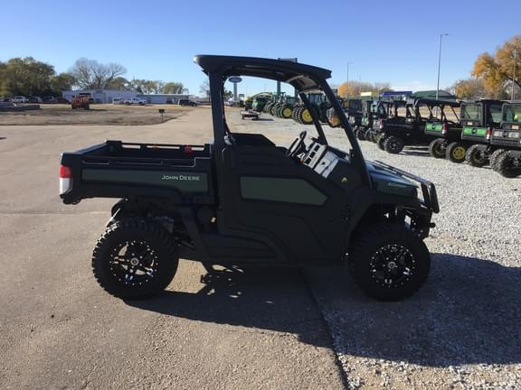 Image of John Deere XUV 835M equipment image 4