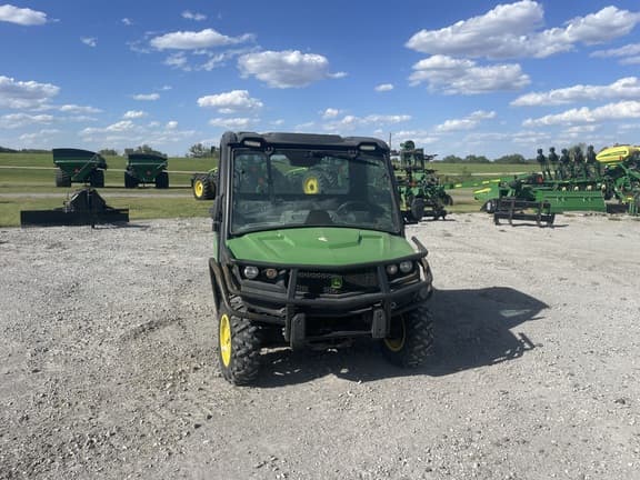 Image of John Deere XUV 835M equipment image 1