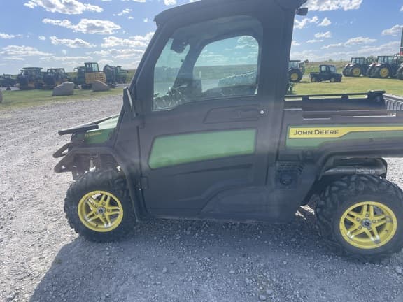 Image of John Deere XUV 835M equipment image 2