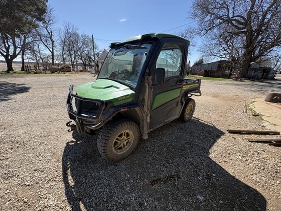 2024 John Deere XUV 835R Equipment Image0