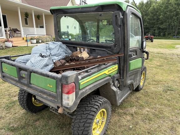 Image of John Deere XUV 835R equipment image 1