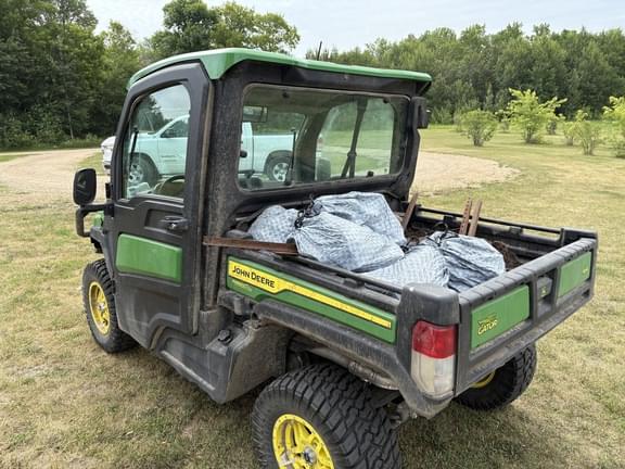 Image of John Deere XUV 835R equipment image 3