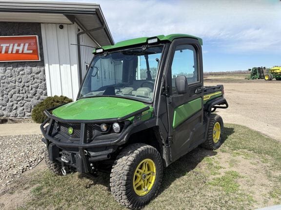 2024 John Deere XUV 835R Equipment Image0
