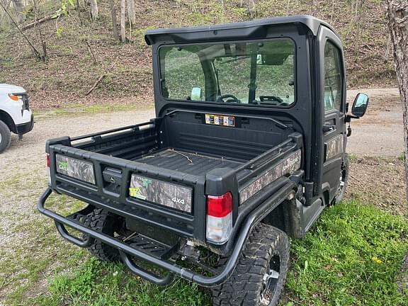 Image of John Deere XUV 835R equipment image 4