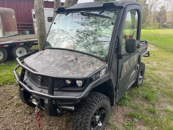 Image of John Deere XUV 835R Primary image