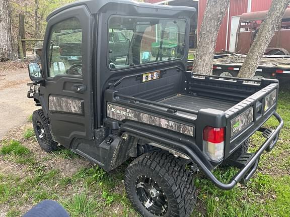 Image of John Deere XUV 835R equipment image 3