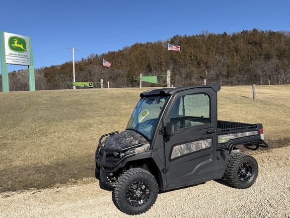Image of John Deere XUV 835R Primary image