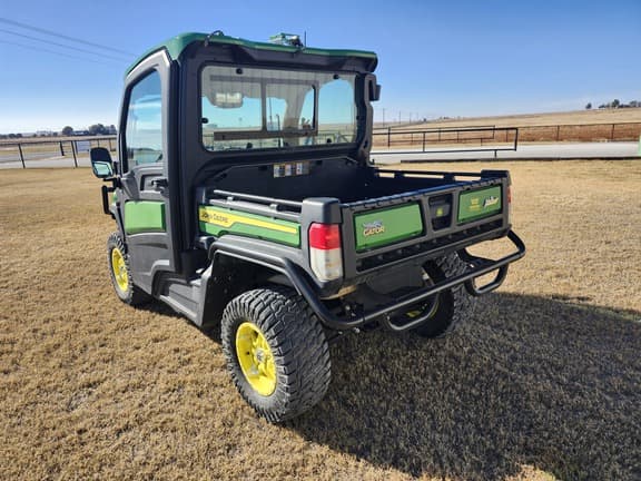 Image of John Deere XUV 835R equipment image 2