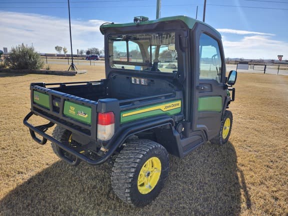 Image of John Deere XUV 835R equipment image 4