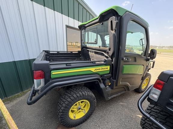 Image of John Deere XUV 835R equipment image 4