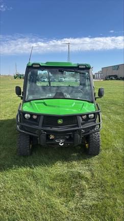 Image of John Deere XUV 835R equipment image 3