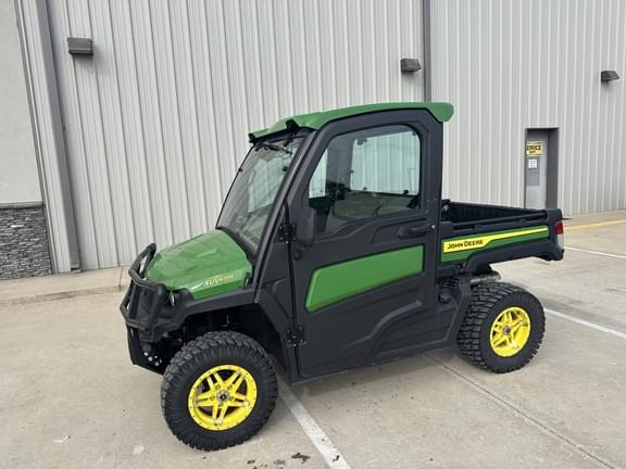 Image of John Deere XUV 835R equipment image 2