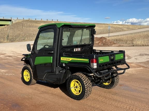 Image of John Deere XUV 835R equipment image 2