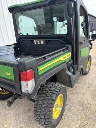 Image of John Deere XUV 835R equipment image 4