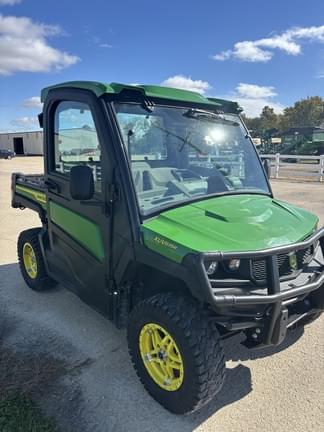 Image of John Deere XUV 835R equipment image 3