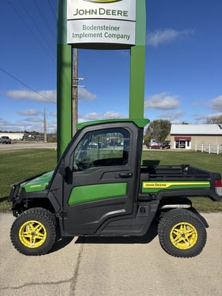 Main image John Deere XUV 835R