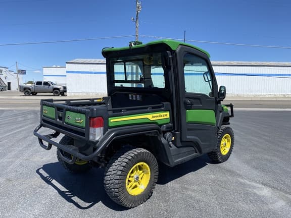 Image of John Deere XUV 835R equipment image 4