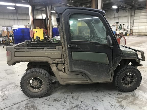 2024 John Deere XUV 835R Equipment Image0