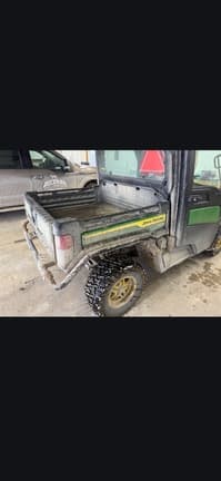 Image of John Deere XUV 835R equipment image 2