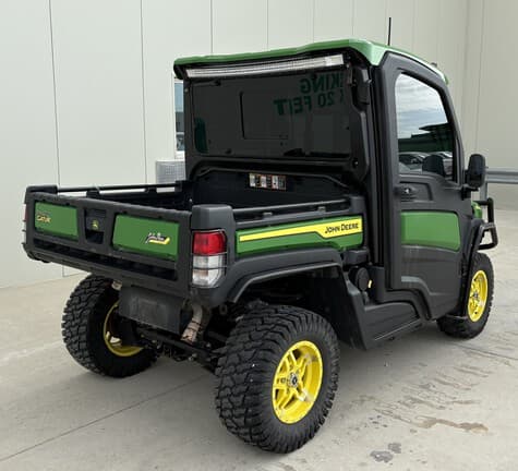 Image of John Deere XUV 835R equipment image 2