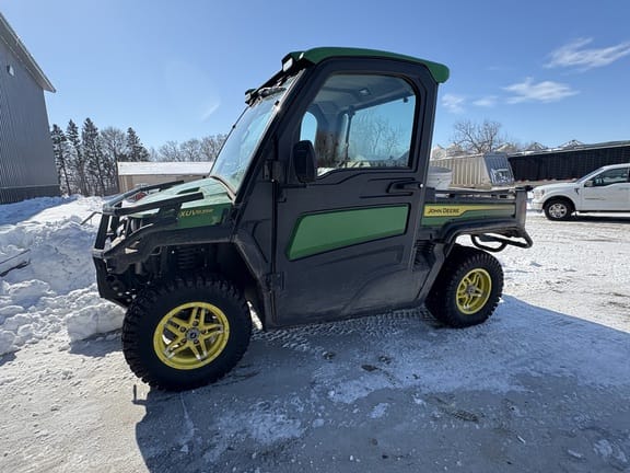 2024 John Deere XUV 835R Equipment Image0
