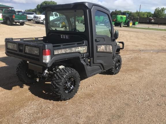 Image of John Deere XUV 835R equipment image 3