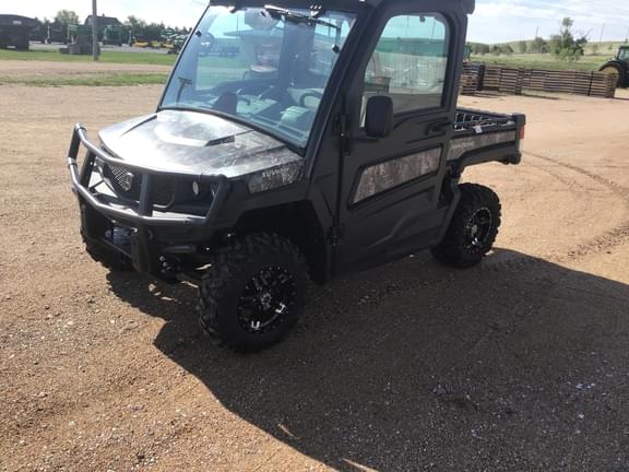 Image of John Deere XUV 835R equipment image 2