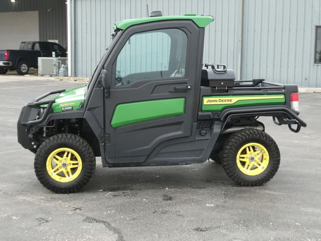 Image of John Deere XUV 835R equipment image 2