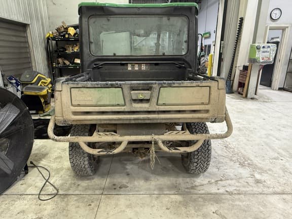 Image of John Deere XUV 835R equipment image 4