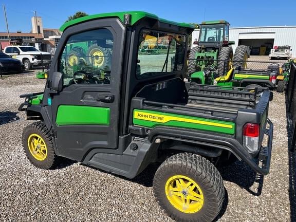 Image of John Deere XUV 835R equipment image 3