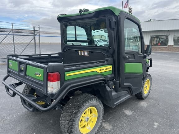 Image of John Deere XUV 835R equipment image 4