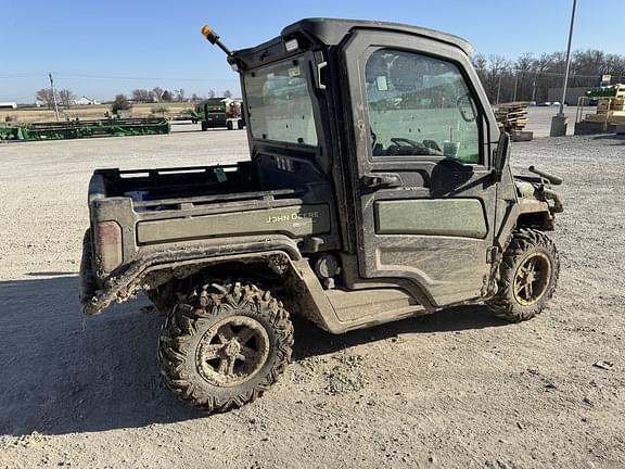 Image of John Deere XUV 835R equipment image 4