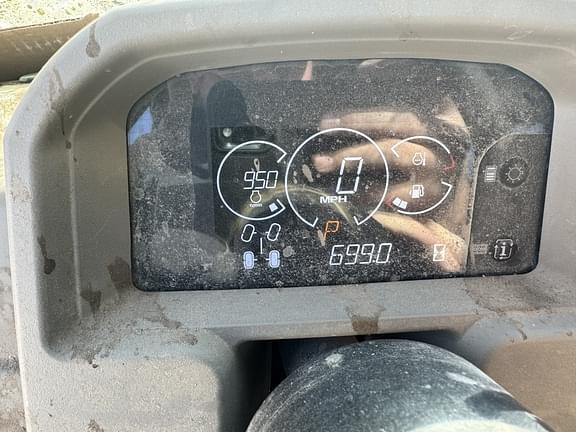 Image of John Deere XUV 835R equipment image 2