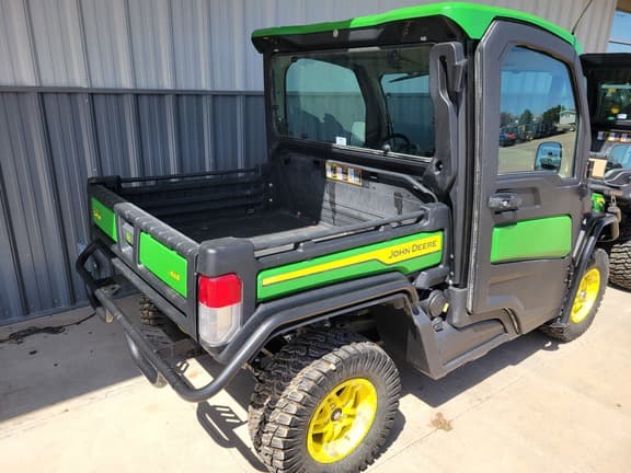 Image of John Deere XUV 835R equipment image 3