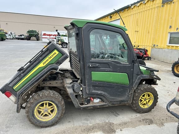 Image of John Deere XUV 835R equipment image 3