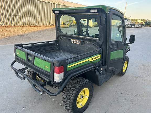Image of John Deere XUV 835R equipment image 3