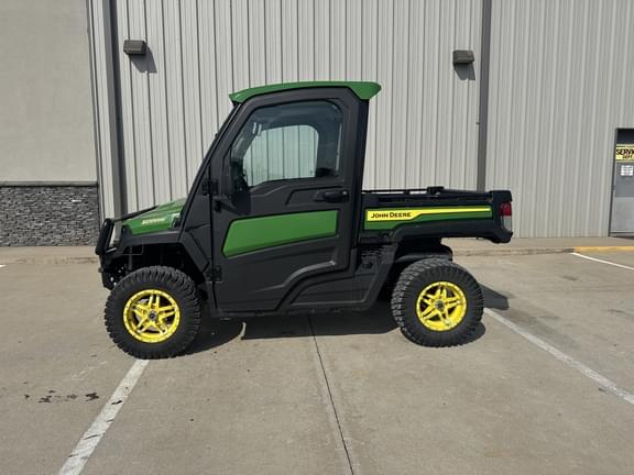 Image of John Deere XUV 835R Primary image