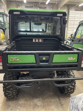 Image of John Deere XUV 835R equipment image 2