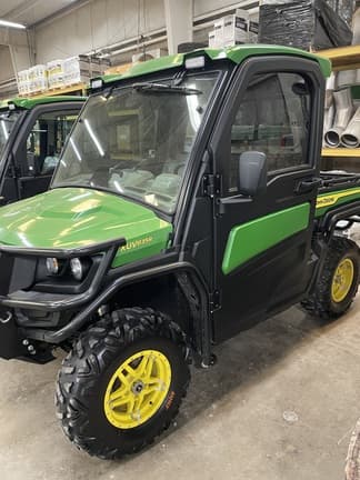Image of John Deere XUV 835R Primary image