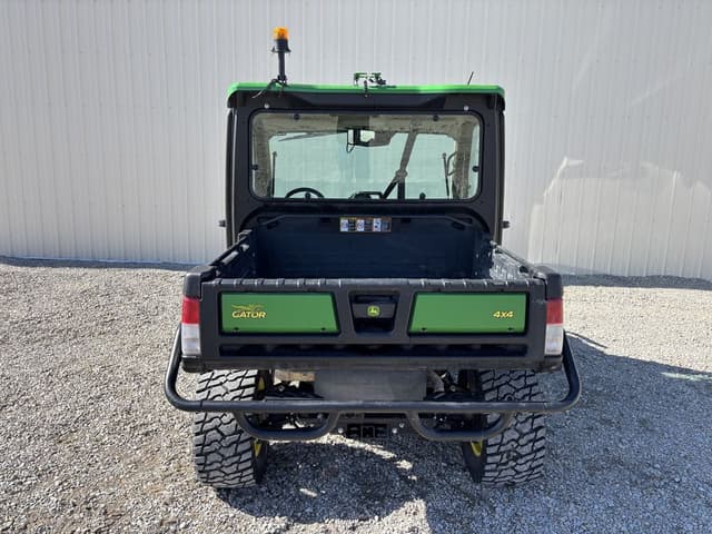 Image of John Deere XUV 835R equipment image 3