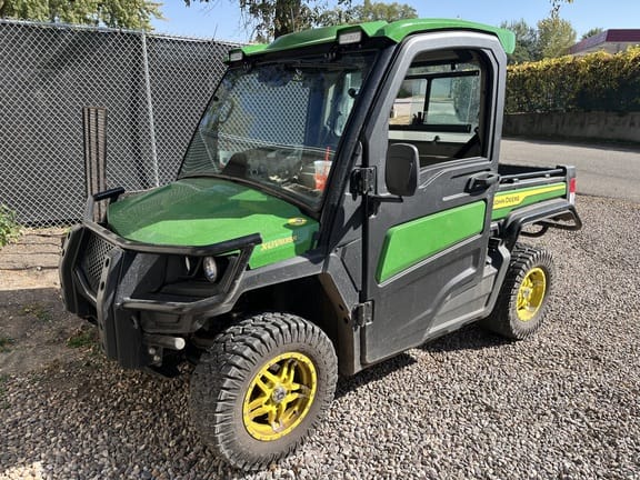2024 John Deere XUV 835R Equipment Image0