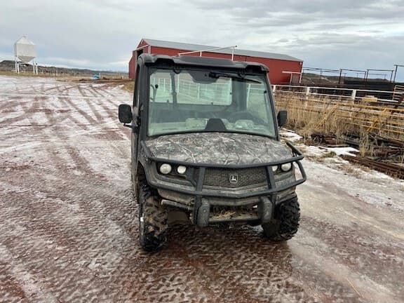 Image of John Deere XUV 835R equipment image 3