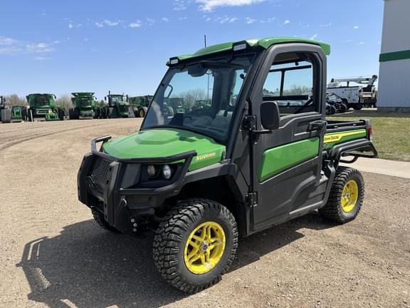Image of John Deere XUV 835R Primary image